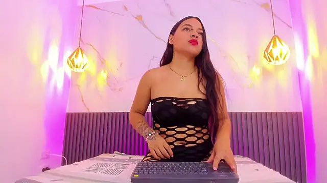 Samantha Lopez  online show from 04/27/26, 12:58