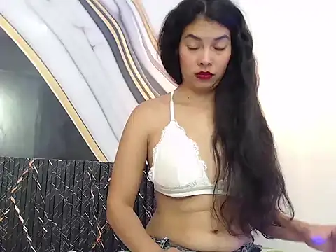 Vanessa Lune online show from 05/04/26, 12:45