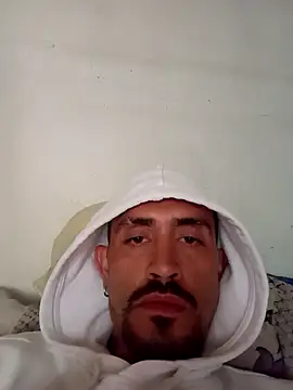 Snapshot of Chacaloncabro chatting on 04/16/26, 03:46 Chacaloncabro online show from 04/16/26, 03:46