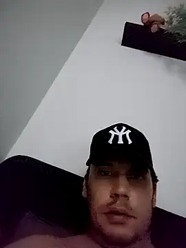 HugoEspada1 online show from 04/14/26, 05:41