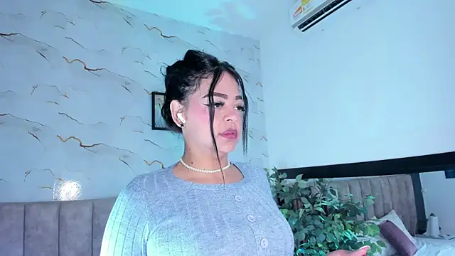 Snapshot of Candicewayne chatting on 06/19/26, 11:14 Candicewayne online show from 06/19/26, 11:14