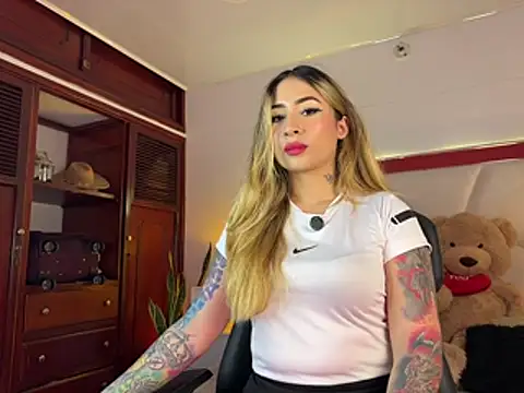Snapshot of abbymodell1 chatting on 05/16/26, 11:46 abbymodell1 online show from 05/16/26, 11:46