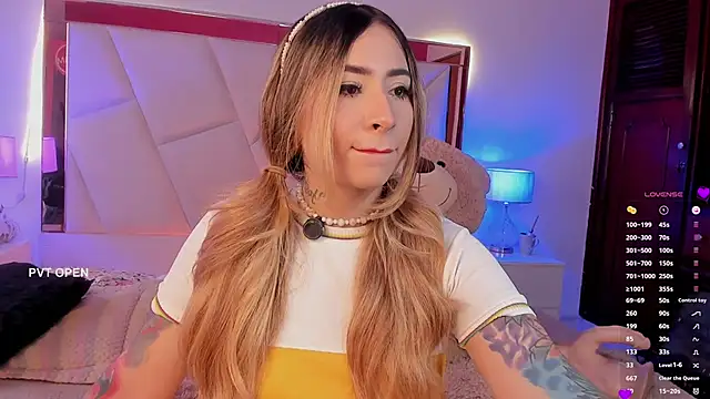abbymodell1 online show from 06/17/26, 07:15