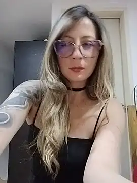 VALELUXX online show from 05/16/26, 02:19