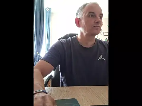 Snapshot of Piotr481 chatting on 07/25/26, 12:58 Piotr481 online show from 07/25/26, 12:58