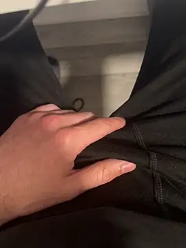 Snapshot of bigDickMoroccan chatting on 04/12/26, 08:08 bigDickMoroccan online show from 04/12/26, 08:08