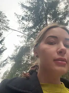 Doris2222 online show from 04/17/26, 10:07