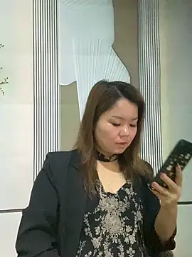 nide-yuebao online show from 04/20/26, 02:25