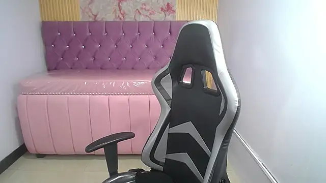 Kailee ch online show from 04/13/26, 01:05