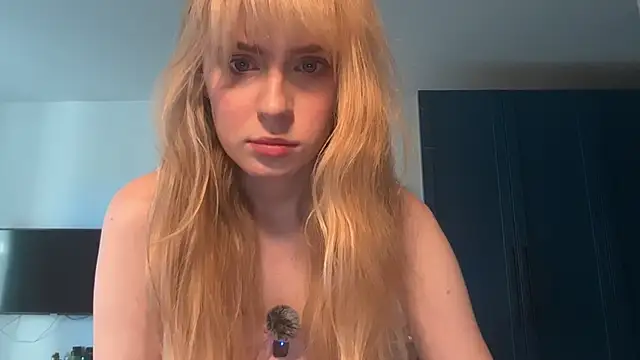 Snapshot of AliceStruble chatting on 05/14/26, 11:39 AliceStruble online show from 05/14/26, 11:39