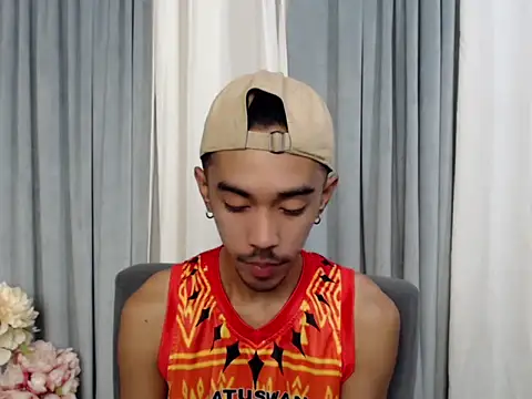 crocodale online show from 04/18/26, 04:05