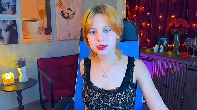 VivienneHebert online show from 04/30/26, 10:21