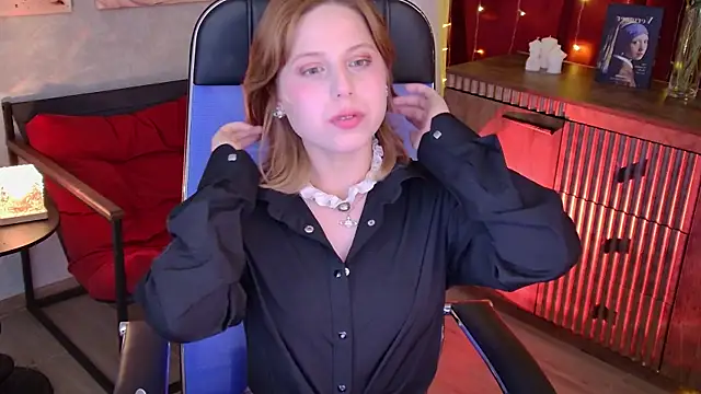 VivienneHebert online show from 06/25/26, 12:53