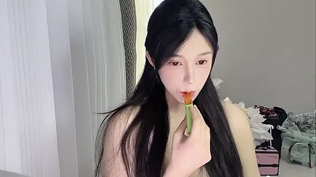 Ruiyaa online show from 04/15/26, 03:41