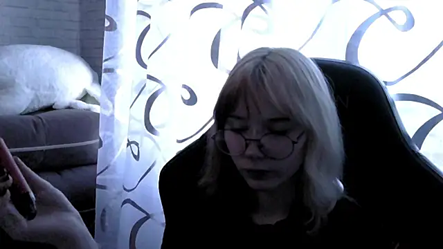 Vi Nika online show from 04/15/26, 01:40