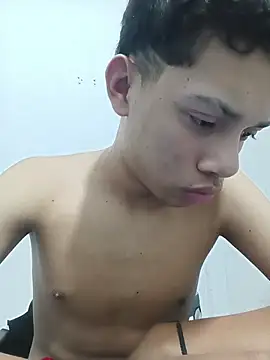 curious straight guy online show from 05/26/26, 03:02