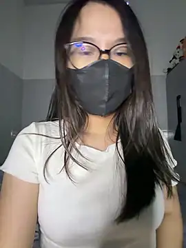 Snapshot of ZzyzyZ-009 chatting on 05/13/26, 05:16 ZzyzyZ-009 online show from 05/13/26, 05:16