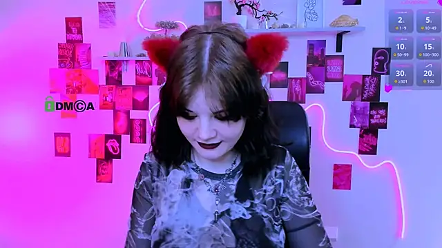 nikki kiss  online show from 05/13/26, 09:06