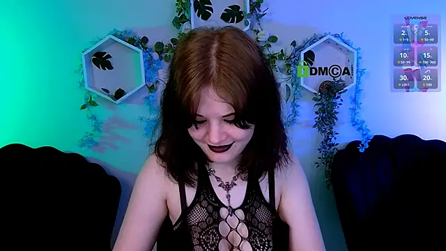 nikki kiss  online show from 06/11/26, 09:07
