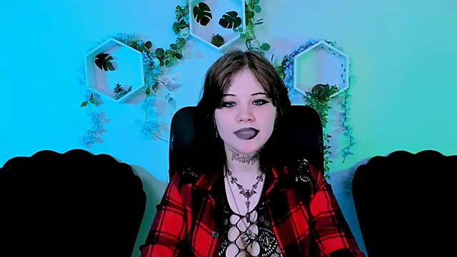 Snapshot of nikki_kiss_ chatting on 06/15/26, 08:27 nikki kiss online show from 06/15/26, 08:27