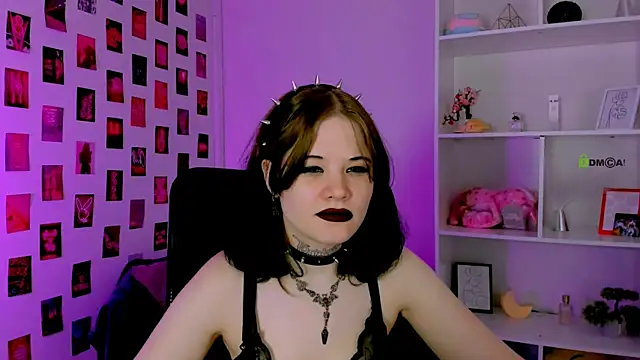 Snapshot of nikki_kiss_ chatting on 07/23/26, 08:45 nikki kiss online show from 07/23/26, 08:45