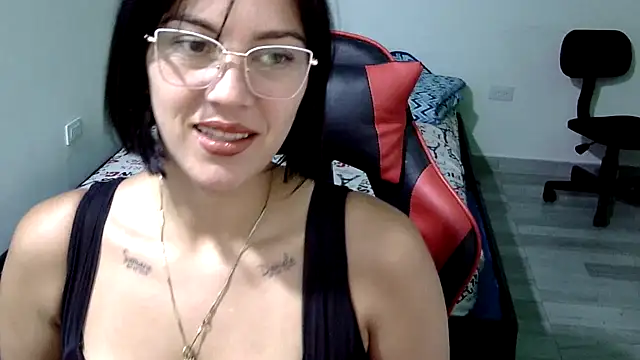 Snapshot of Bandida553 chatting on 06/18/26, 11:20 Bandida553 online show from 06/18/26, 11:20