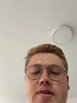 SecretOfficeX online show from 04/13/26, 04:01