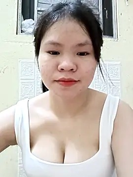 Seraphinahh online show from 04/28/26, 03:50