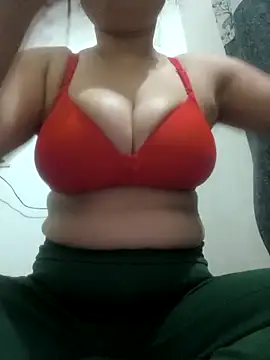 Snapshot of Nelam11 chatting on 04/22/26, 03:46 Nelam11 online show from 04/22/26, 03:46