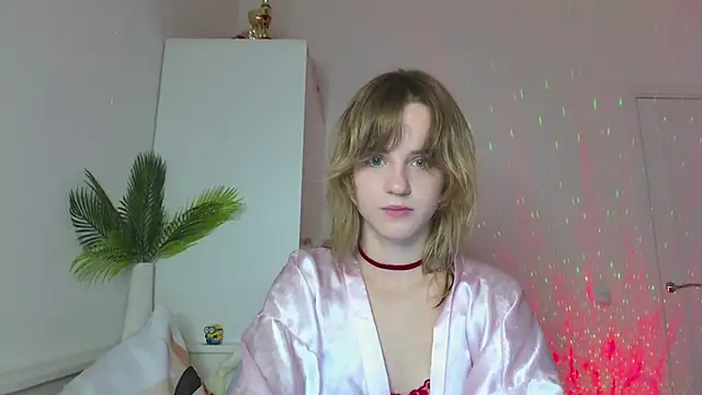 Snapshot of Tessa_Shy_ chatting on 07/28/26, 08:52 Tessa Shy online show from 07/28/26, 08:52