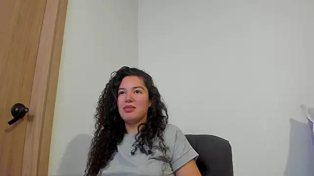 MiaRouseex online show from 05/15/26, 10:06