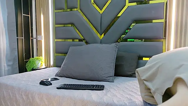 Leo Miller  online show from 04/23/26, 11:31