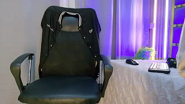 Leo Miller  online show from 04/23/26, 12:29