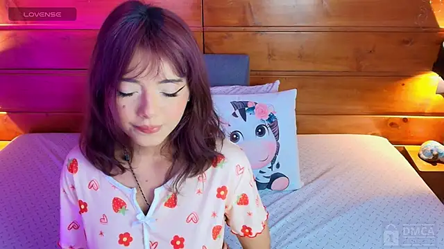 lily reeds online show from 07/12/26, 07:38