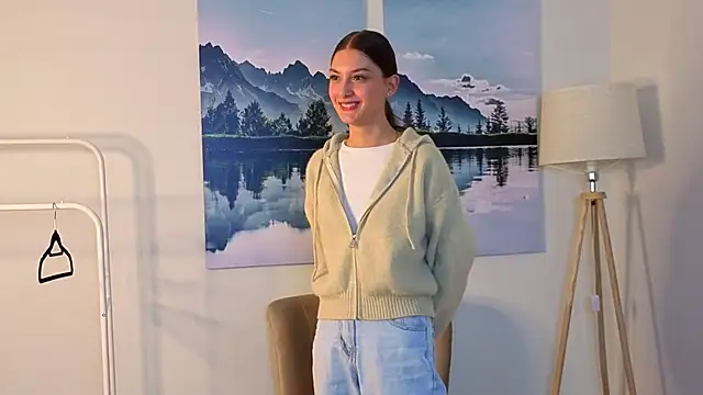 NatashaRieker online show from 04/15/26, 09:38