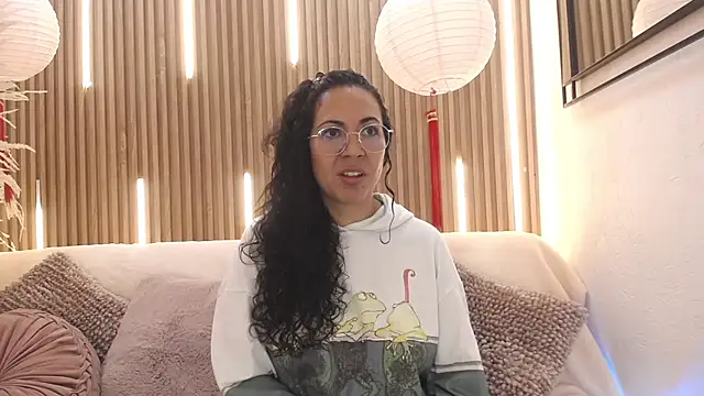 Velvet Curly online show from 06/27/26, 12:44
