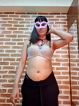 Snapshot of jellyyynspicyyy chatting on 04/22/26, 01:01 jellyyynspicyyy online show from 04/22/26, 01:01