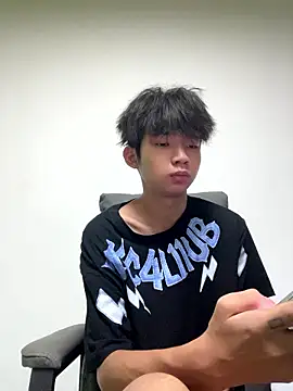 Snapshot of -OvO- chatting on 07/04/26, 10:10 -OvO- online show from 07/04/26, 10:10