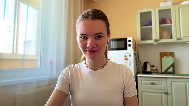 doana bebriti online show from 04/28/26, 11:15