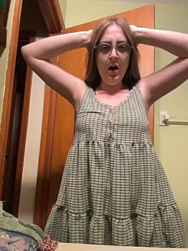 prettykitttty online show from 04/21/26, 02:37