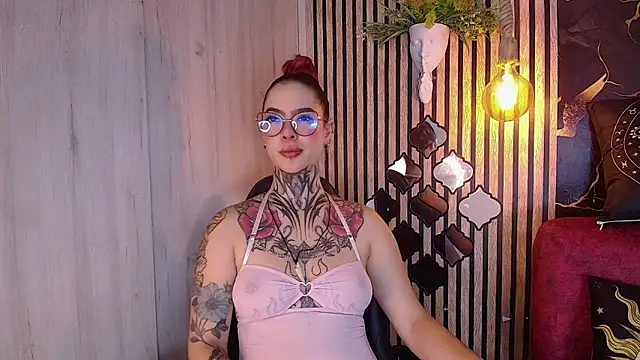 Snapshot of Atenea_Red chatting on 05/13/26, 10:06 Atenea Red online show from 05/13/26, 10:06