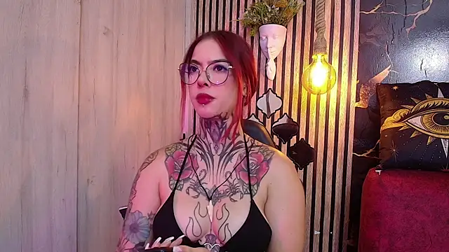 Snapshot of Atenea_Red chatting on 05/26/26, 09:55 Atenea Red online show from 05/26/26, 09:55