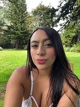 JuliettaGmz online show from 06/25/26, 03:05
