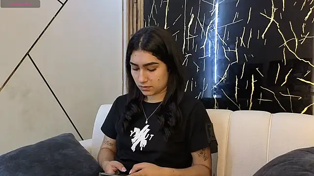 Snapshot of Julianas_pm chatting on 04/16/26, 04:41 Julianas pm online show from 04/16/26, 04:41