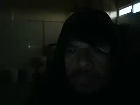 Snapshot of Oskr2024XXX chatting on 12/22/24, 09:42 Oskr2024XXX online show from 12/22/24, 09:42