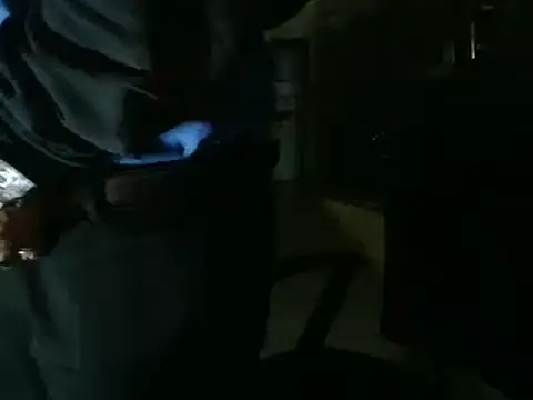 Snapshot of Oskr2024XXX chatting on 12/23/24, 12:46 Oskr2024XXX online show from 12/23/24, 12:46