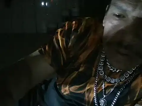 Snapshot of Oskr2024XXX chatting on 12/23/24, 06:33 Oskr2024XXX online show from 12/23/24, 06:33