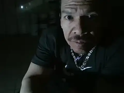 Snapshot of Oskr2024XXX chatting on 12/31/24, 05:11 Oskr2024XXX online show from 12/31/24, 05:11