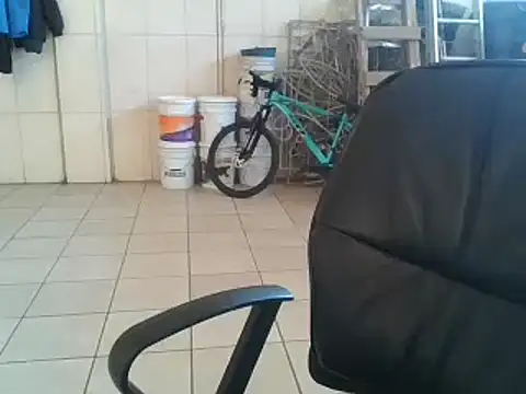 Snapshot of Oskr2024XXX chatting on 01/09/25, 05:11 Oskr2024XXX online show from 01/09/25, 05:11