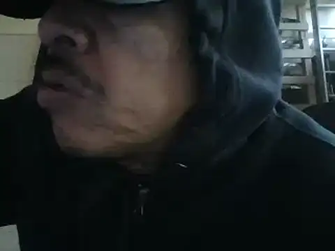 Snapshot of Oskr2024XXX chatting on 01/11/25, 03:42 Oskr2024XXX online show from 01/11/25, 03:42